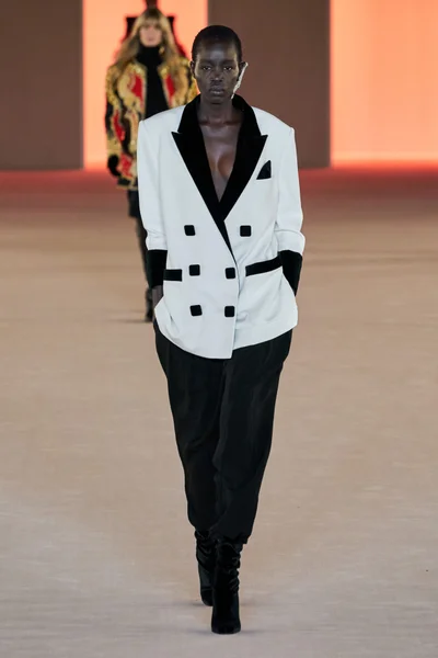 Look 73